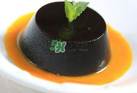 龜苓膏男人能吃嗎？龜苓膏吃多了會(huì)怎么樣