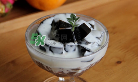 龜苓膏是發(fā)物嗎？龜苓膏怎么制作的