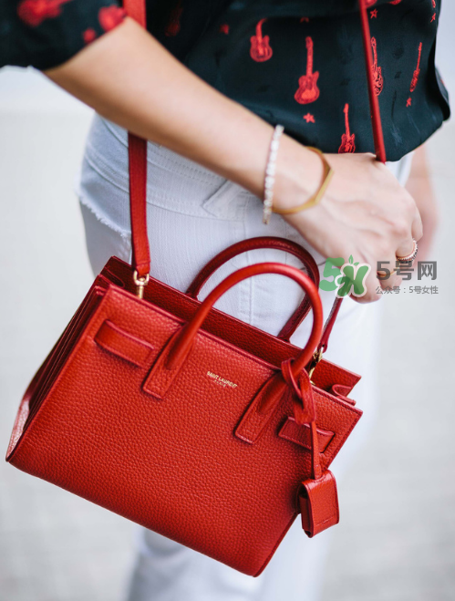 ysl風(fēng)琴包尺寸多大？ysl圣羅蘭風(fēng)琴包尺寸對(duì)比
