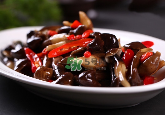 雞樅菌有毒嗎？雞樅菌不能和什么一起吃？