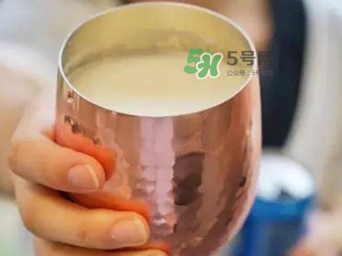奶啤是酸奶的一種嗎？奶啤會(huì)不會(huì)醉？