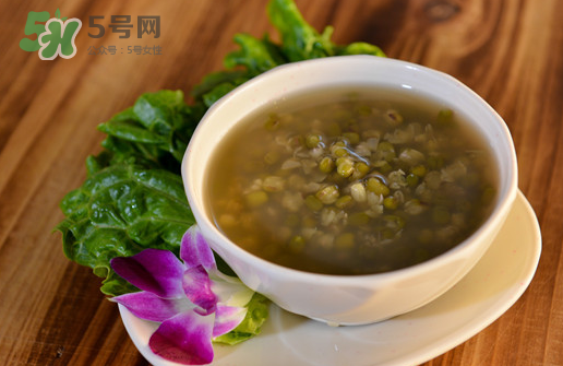 雞蛋和綠豆湯能一起吃嗎？綠豆湯可以和雞蛋一起吃嗎？