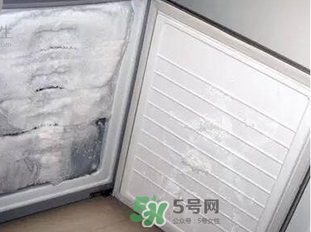 冰箱夏天溫度應(yīng)該調(diào)到幾檔？冰箱里面冰太多怎么辦