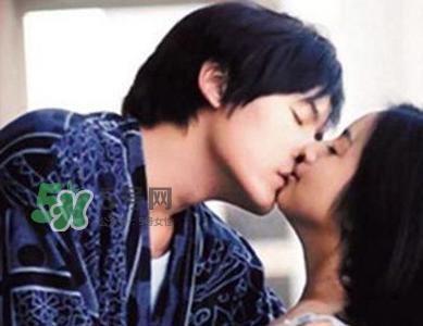 初吻怎么接吻？如何接吻不像初吻？