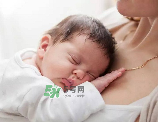 三伏天坐月子可以開窗戶嗎？夏天坐月子能開窗戶嗎？