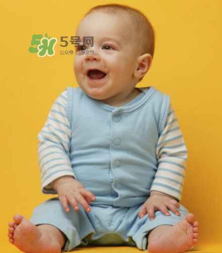6個(gè)月寶寶不能喝水嗎？寶寶多大可以喝水呢？