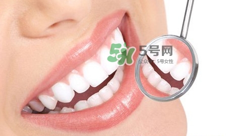 牙齒縫隙大怎么辦？牙縫大帶牙套有用嗎