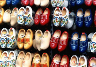 閏月鞋什么時候買2017？閏月鞋應(yīng)該買什么顏色？