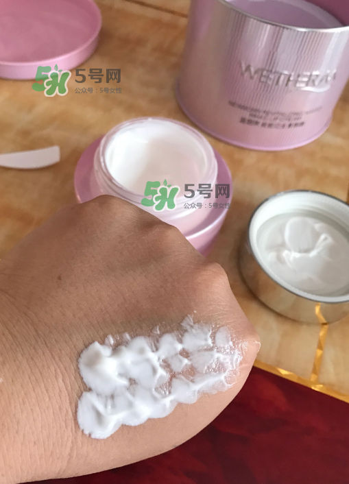 溫碧泉素顏霜好用嗎？溫碧泉素顏霜多少錢？