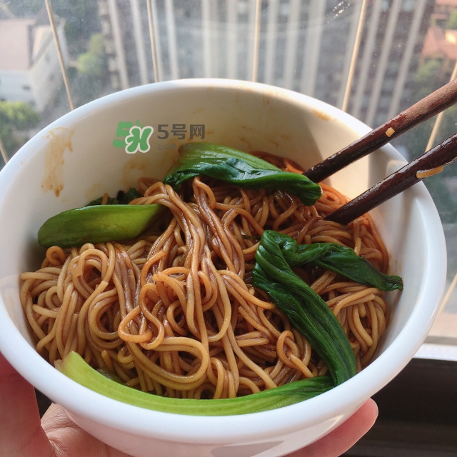 蔥油拌面的做法 蔥油拌面怎么做 蔥油拌面的做法 蔥油拌面怎么做