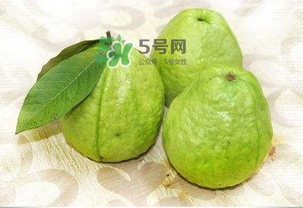 芭樂要削皮嗎？吃芭樂有什么好處？