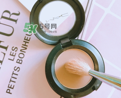 mac焦點(diǎn)小眼影怎么樣？mac時(shí)尚焦點(diǎn)小眼影好用嗎