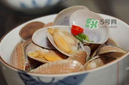 煮花蛤是開水還是冷水？花蛤用冷水還是熱水？