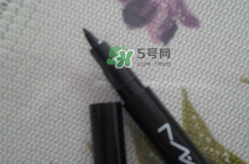 mac眼線液筆怎么用？mac魅可眼線液筆使用方法