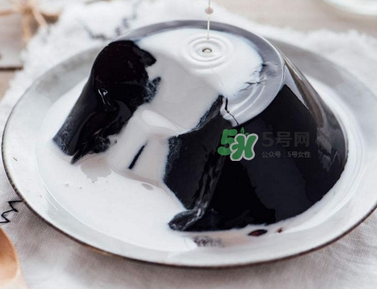 燒仙草里一般加什么？燒仙草為什么叫燒仙草