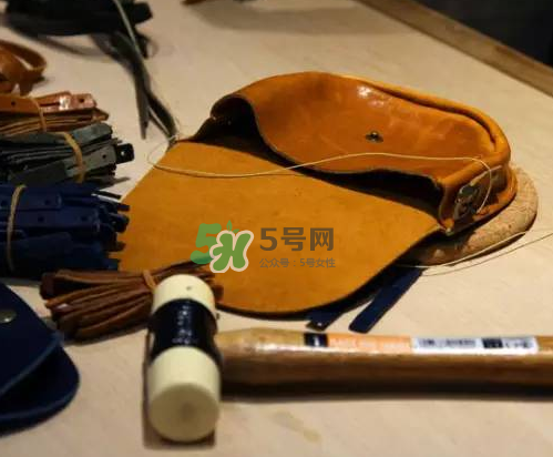 roberu peace and smile笑臉錢包多少錢_在哪買_怎么買？