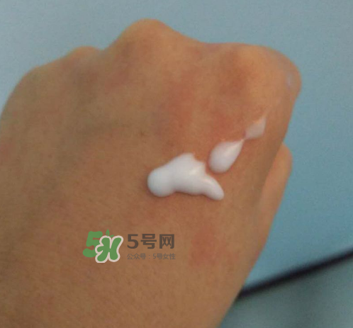 溫碧泉明星復(fù)合水精華怎么用？溫碧泉明星復(fù)合水精華用法