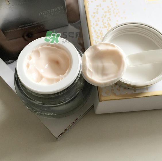 赫蓮娜至美溯顏菁華霜好用嗎？赫蓮娜至美溯顏菁華霜怎么樣？