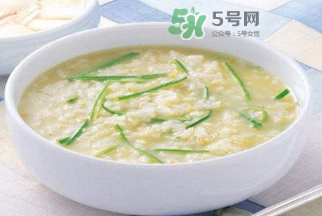 荷葉粥的營養(yǎng)價(jià)值_荷葉粥的功效與作用及飲食禁忌