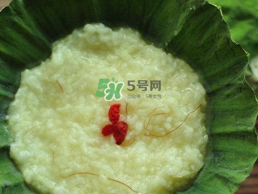 荷葉粥的營養(yǎng)價(jià)值_荷葉粥的功效與作用及飲食禁忌