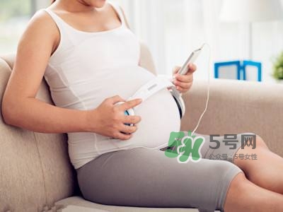 音樂(lè)胎教是媽媽聽(tīng)還是放在肚子上？胎教音樂(lè)有哪些？