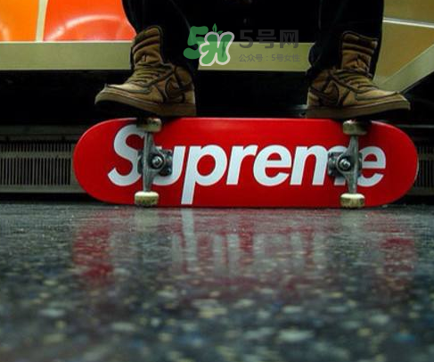supreme狗骨頭玩具是真的嗎？supreme骨頭玩具會(huì)發(fā)售嗎？