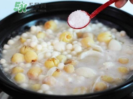 雞頭米煮多久能熟？雞頭米能和什么一起煮