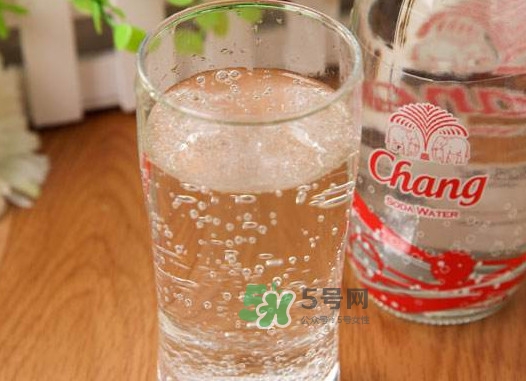 蘇打水是什么水？蘇打水喝多了會怎么樣？
