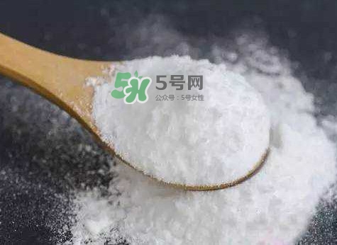 小蘇打和蘇打水一樣嗎？蘇打水和小蘇打的區(qū)別