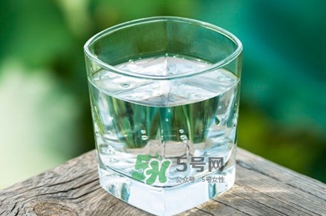 蘇打水什么時候喝最好？蘇打水什么人不能喝