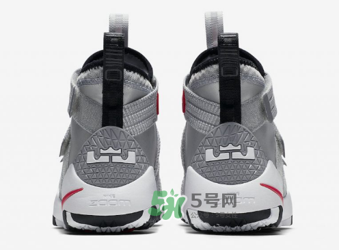 nike lebron soldier 11 silver bullet銀灰配色什么時候發(fā)售？