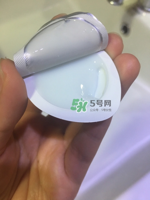 雅詩蘭黛凍膜敷多久？雅詩蘭黛晶透沁白凍膜多久敷一次