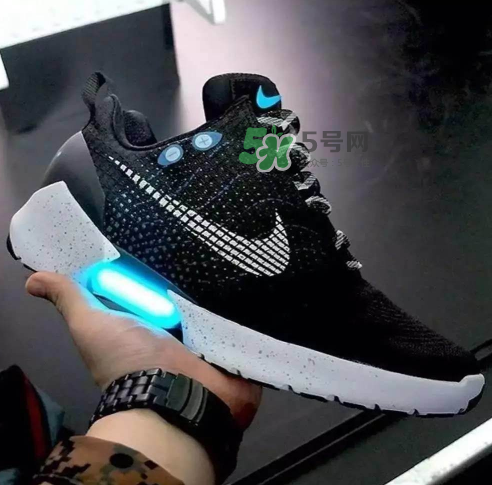 nike hyperadapt 1.0國內(nèi)什么時(shí)候發(fā)售？耐克自動(dòng)系鞋帶鞋國內(nèi)發(fā)售時(shí)間