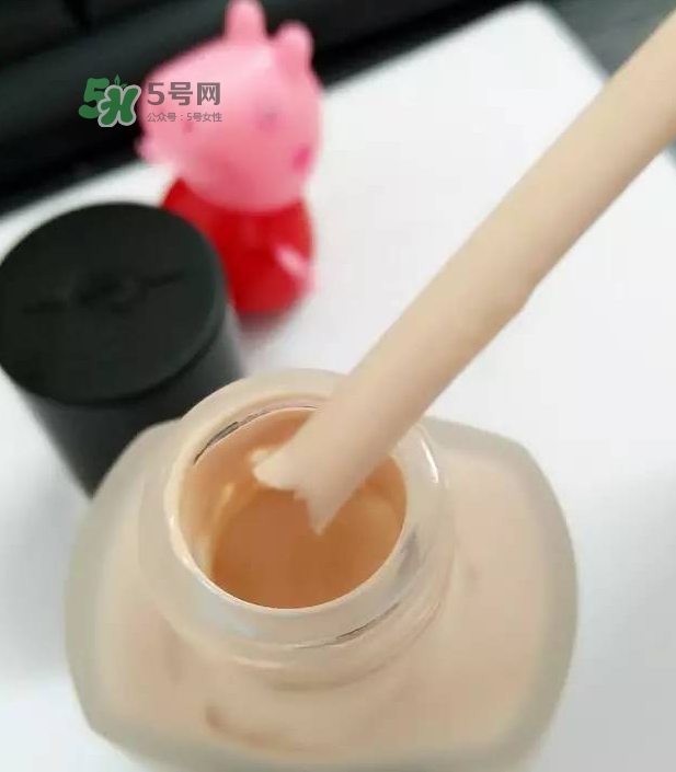 玫珂菲水粉霜怎么樣？玫珂菲全新雙用水粉霜好用嗎？