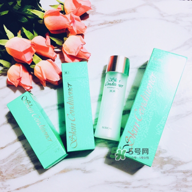 混油皮膚適合的化妝水 混油皮用什么化妝水 混油皮膚適合的化妝水 混油皮用什么化妝水