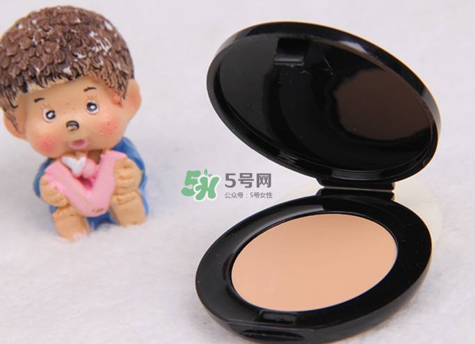 Bobbi Brown芭比波朗粉凝霜怎么樣？芭比波朗無(wú)感持妝粉凝霜好用嗎？
