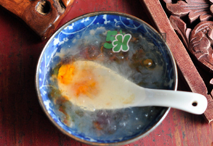 燕窩可以和桃膠一起燉嗎？燕窩燉桃膠的做法大全
