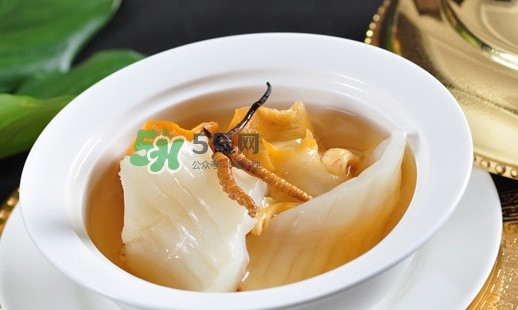 產(chǎn)后吃燕窩好還是花膠？花膠和燕窩可以一起吃嗎？