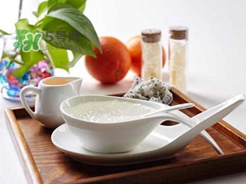 燕窩可以和桃膠一起燉嗎？燕窩燉桃膠的做法大全