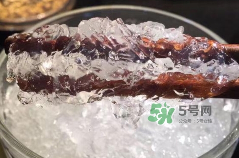燕窩里面含有激素嗎？燕窩兒童吃了會(huì)不會(huì)性早熟？