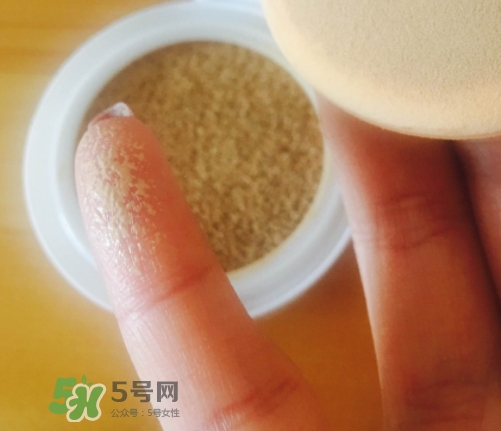 蘭蔻小粉盒氣墊多少錢？蘭蔻小粉盒氣墊專柜價(jià)格