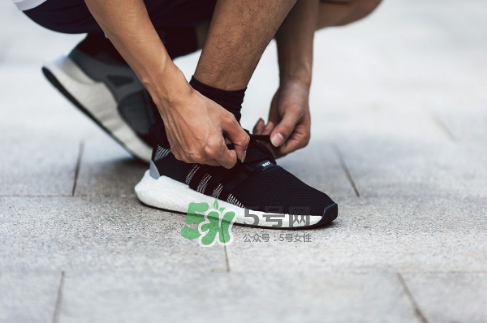 adidas eqt 93/17 boost怎么樣？阿迪達(dá)斯eqt 93/17 boost測評