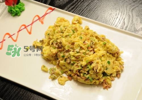 順產(chǎn)前做什么運動生得快？順產(chǎn)前吃什么有助分娩？