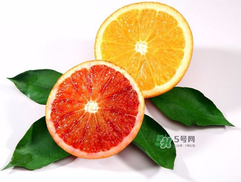 橙子是橘子跟什么水果的雜交品種？橙子是上火還是下火？