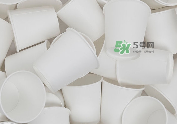 一次性紙杯能做蛋糕嗎？一次性紙杯可以放微波爐嗎？