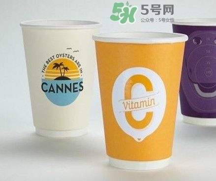 一次性紙杯可以裝開水嗎？能不能用一次性紙杯喝熱水？