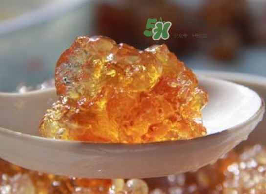桃膠是怎么形成的？桃膠是什么做的