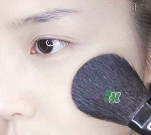 煙熏妝怎么畫？煙熏妝的畫法步驟圖解