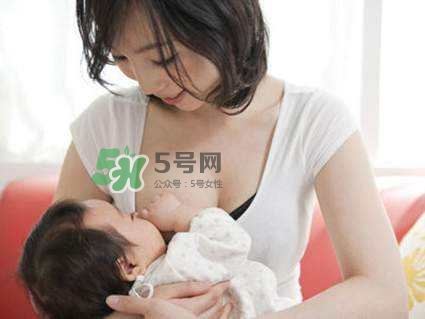 塞奶了有硬塊怎么辦？塞奶要熱敷還是冷敷？