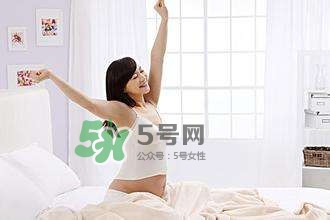 孕婦睡覺能伸懶腰嗎？孕婦睡覺伸懶腰對胎兒有什么影響？